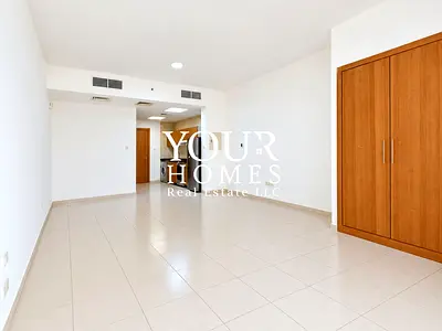 READY TO MOVE | CHILLER FREE | MASSIVE LAYOUT