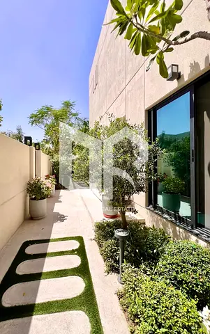 Fully Renovated 4-Bedroom Corner Villa for Sale in Sharjah Sustainable City – Phase II