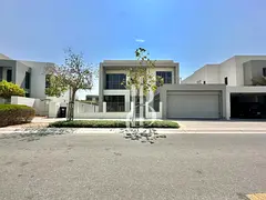 Vacant | Directly Backing Pool & Park