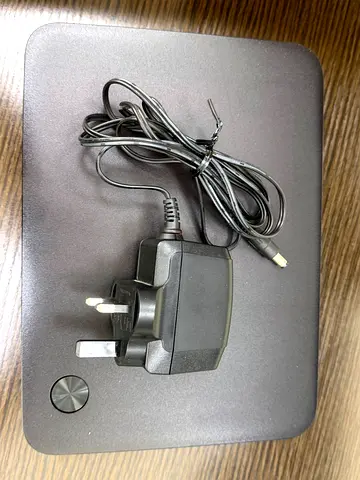 DU TV Decoder / DVB-T2 Set-Top Box with Remote (Excellent Working Condition)