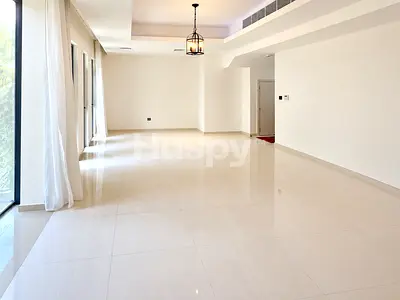 Type R2MB | Extended Lounge | Vacant