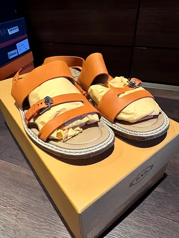 TODS WOMANS ORANGE SANDALS 40 SIZE