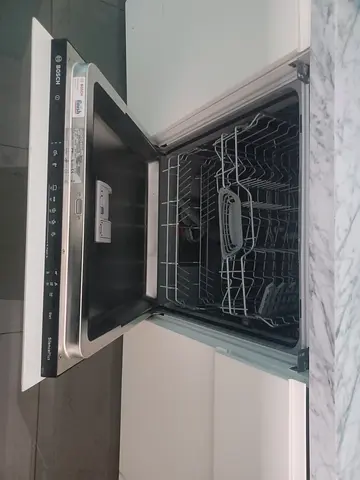 Bosch Built-in Dishwasher (SilencePlus) - Good Working Condition