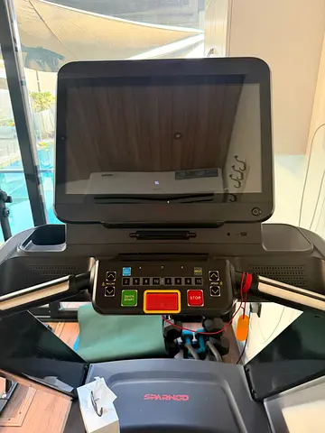 SPARNOD Commercial Treadmill | Large Touchscreen | Heavy Duty