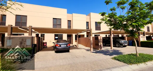 LUXURIOUS 4 BEDROOM HALL VILLA AVAILABLE WITH MASTER ROOM, MAID ROOM SPACIOUS LIVING AREA WITH SMALL GARDEN