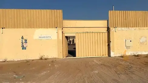 كهرباء ومياه | مؤجرة بدخل قديم