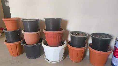 Plant pots (Read description)