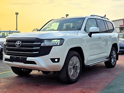 Toyota Land Cruiser GXR 4.0L A/T 4WD petrol 2026 White color