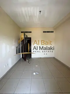 Spacious 2-Bedroom Apartment for Annual Rent in Al Majaz 3 with Kitchen Balcony, Built-In Wall Wardr