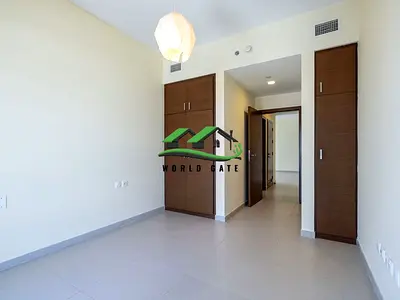 Stunning 2BR Apt Community View Vacant Now