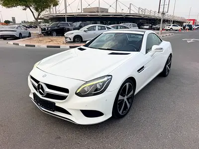 Mercedes-Benz SLC-Class 2017 SLC 300 GCC Specs single owner