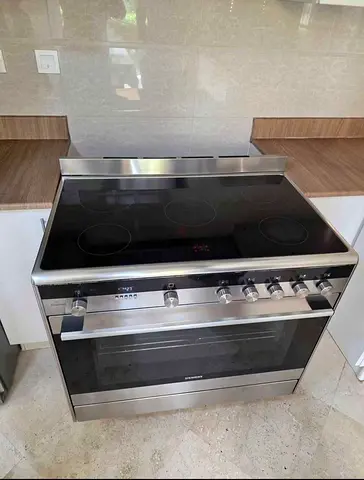 Siemens IQ700 Electric cooker 90 by 60cm Latest model