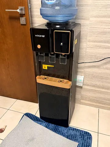 Krome water dispenser