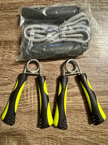 Hand Grip Strengtheners (Set of 2) + Jump Rope - New