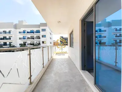 شقة مشرقة بغرفة نوم واحدة | مبنى مرح | الوصول إلى الشرفة والمسبح | إطلالة على وسط المدينة