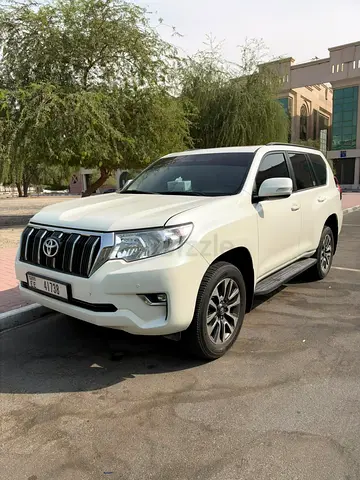 Toyota Prado GXR 2023 | Sunroof | Original Paint | Accident Free | Full Al-Futtaim Service History