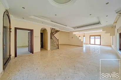 5 Bedroom Villa |Vacant| Sought After Neighborhood