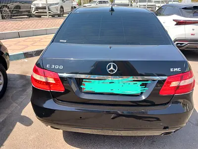 2011 Mercedes-Benz E-Class E 300 GCC Specs