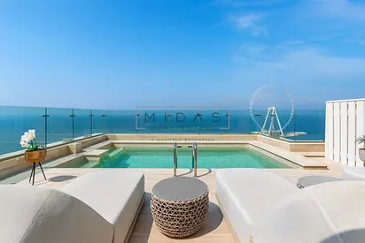 Luxury Penthouse I Private Cinema I Smart Home