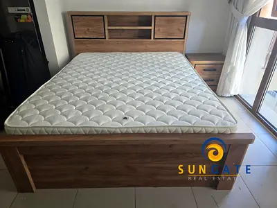Fully furnished , Mid floor, Vacant on December