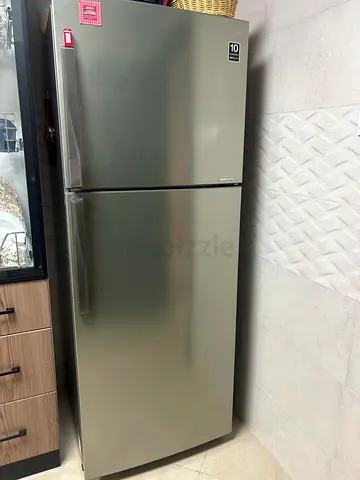 SAMSUNG 388L 2-Door Refrigerator in Silver, Good Working Condition. WILL SELL ONLY BY OCT END