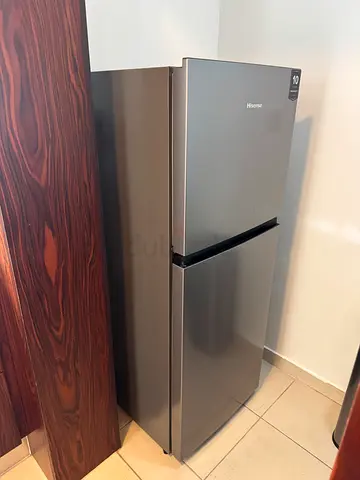 Hisense Top Mount Refrigerator 264 Litres