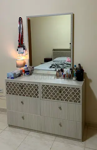 Bed Set for Sale – Bed, Side Tables & Dressing Vanity