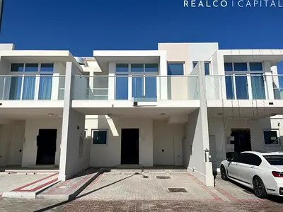 Middle Unit|3Bedroom Town house single row