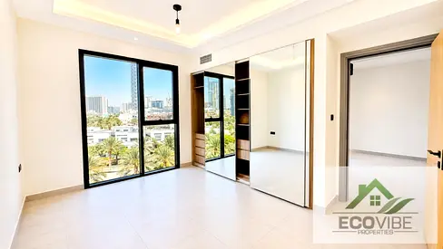 1 Bedroom Apartment | Hyati Avenue | Balcony & Park View