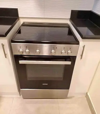 Siemens freestanding electric cooker with ceramic hob - good condition