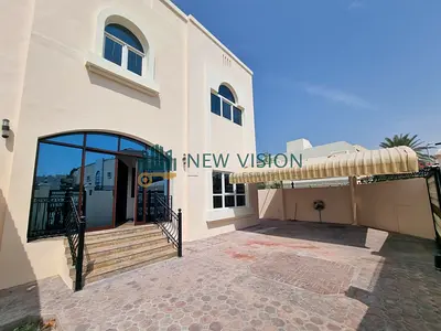 Luxury 5BR Villa with Majlis Covered Parking & Store