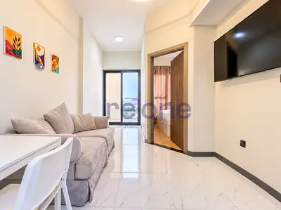 Spacious 1BR | Community View| Prime Location