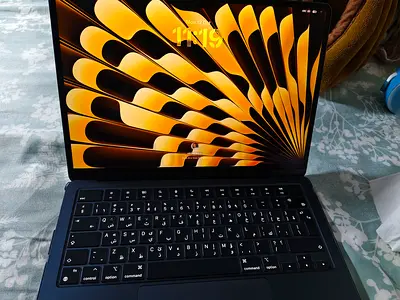 MACBOOK AIR M2 16GB WITH BOX APPLE WARRANTY