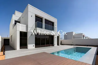 Brand New | Premium Quality | Skyline View