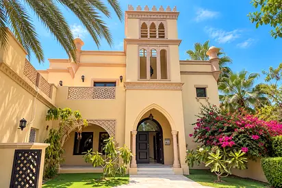 Exclusive | Waterfront Luxury | Canal Cove