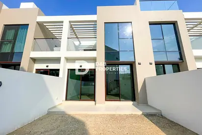 Furnished | Close to Exit | Contemporary Design