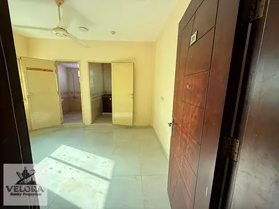 Close to the Corniche \\ Comfortable \\ Spacious \\ Separate kitchen