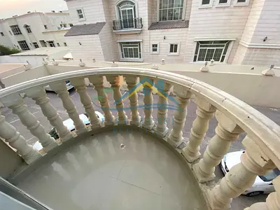 Extra Spacious Big studio with huge Separate kitchen And Balcony parking available free internet