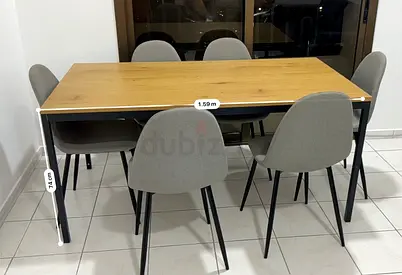 Dining Table with 6 chairs
