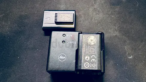 Original batteries and charger for Leica M8, M9, M9P, M9 Monochrom, and M-E