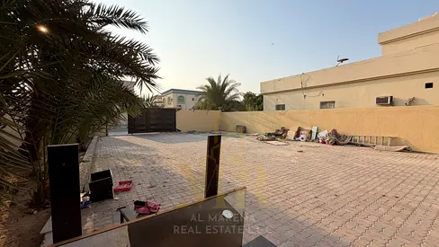 Villa for sale in Al Rawda 3, Ajman; area of ​​6,135 sq. ft. Freehold ownership available for all nationalities, with bank financing options. Price in