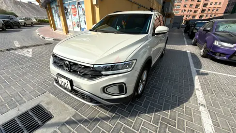 Immaculate VW T-Roc Life Plus (GCC) - Brand New Brakes/Battery + 2 Prepaid Agency Services/GCC Specs