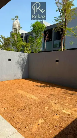Attractive Price | 3BR Single-Row Townhouse in Azalea, Massar – Mortgage Eligible