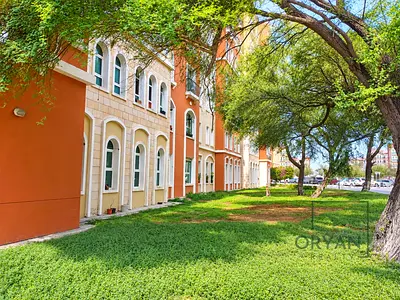 Spacious 1 Bedroom Apartment | Vacant | HOT Deal