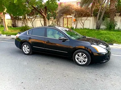 Nissan Altima 2.5SL Top 2012 Model No1 Option Sunroof push Start fully Automatic GCC Family Used Sa