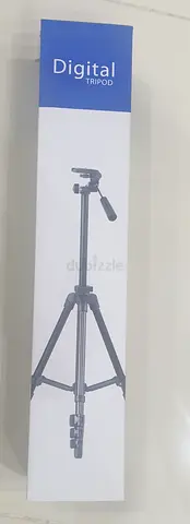 Benro T560N Digital Tripod Kit, Light weight Travel Tripod, Adjustable 3-Section with Pan Handle