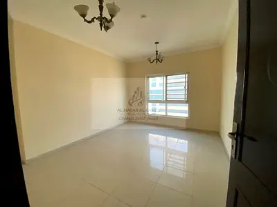 بلكونة بإطلالة بحرية | موزع كبير | غرفة خادمة | باركن