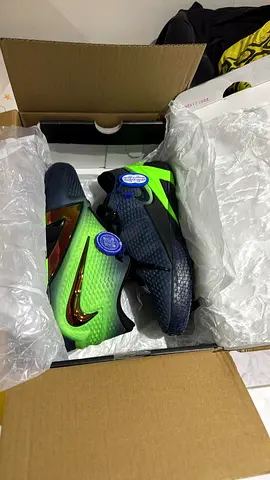 Nike ja 4