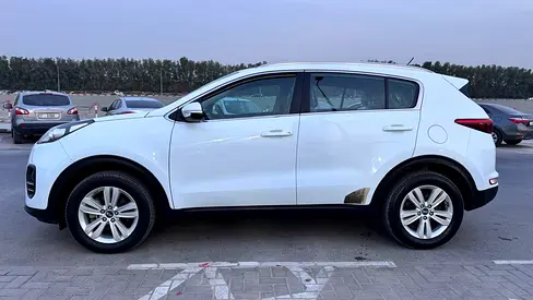 2017 Kia Sportage EX GCC Specs in Excellent Condition-3