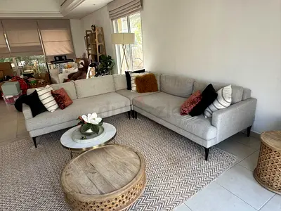 High quality West elm Corner sofa like new